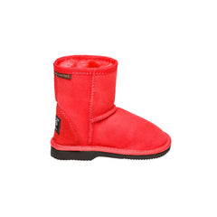 Classic Kids UGG boots Tomato Color made in Australia from premium Australian double-face sheepskin, timeless children’s UGG boots for everyday wear, warm and cozy with durable sole, stylish and comfortable sheepskin boots for school, play, indoor and outdoor use.